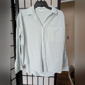 Women's Soft Green Striped Shirt. GUC